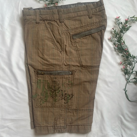 GUESS CARGO SHORTS - Picture 1 of 15